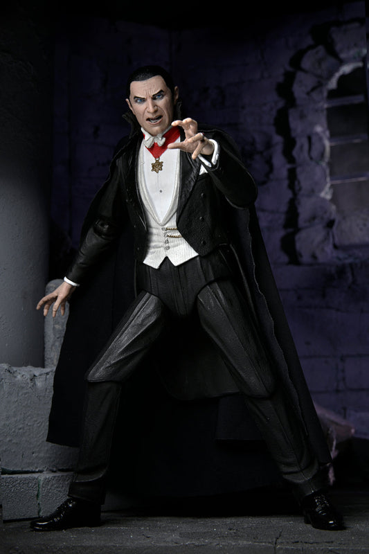 NECA Universal Monsters – 7″ Scale Action Figure – Ultimate Dracula (Transylvania)