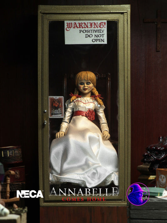 NECA The Conjuring Universe – Ultimate Annabelle (Annabelle 3) 7″ Scale Action Figure